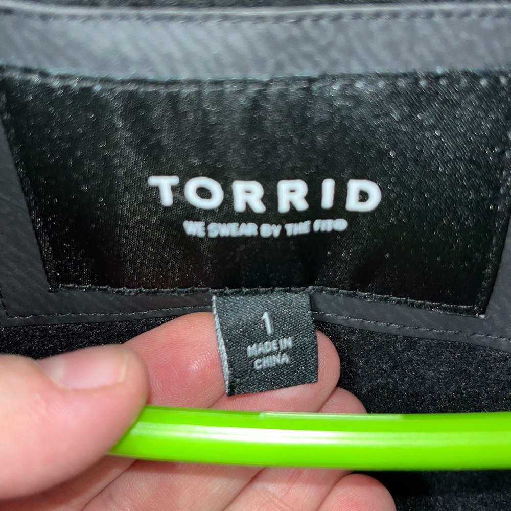 Torrid zip up jacket - Picture 3 of 3